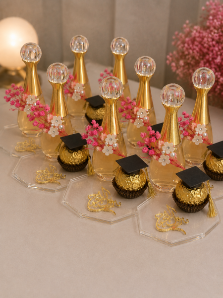 عطر مع قبعة تخرج